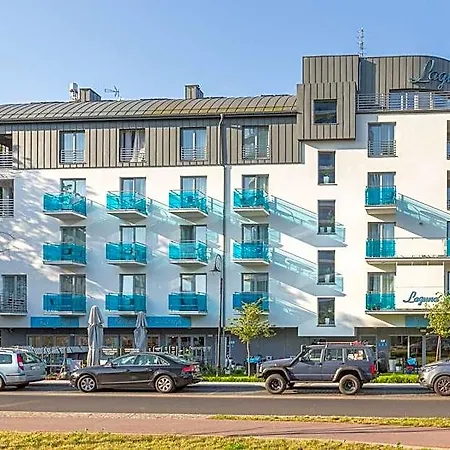 Hotel Laguna *